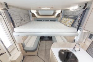 F60 bed dinette